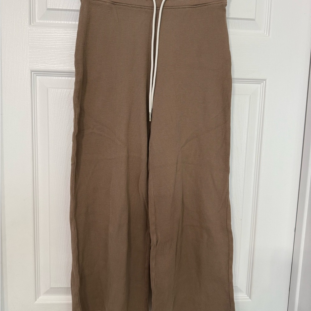 MATE the Label Organic Thermal Waffle Knit Wide Leg Crop Pant (Latte)